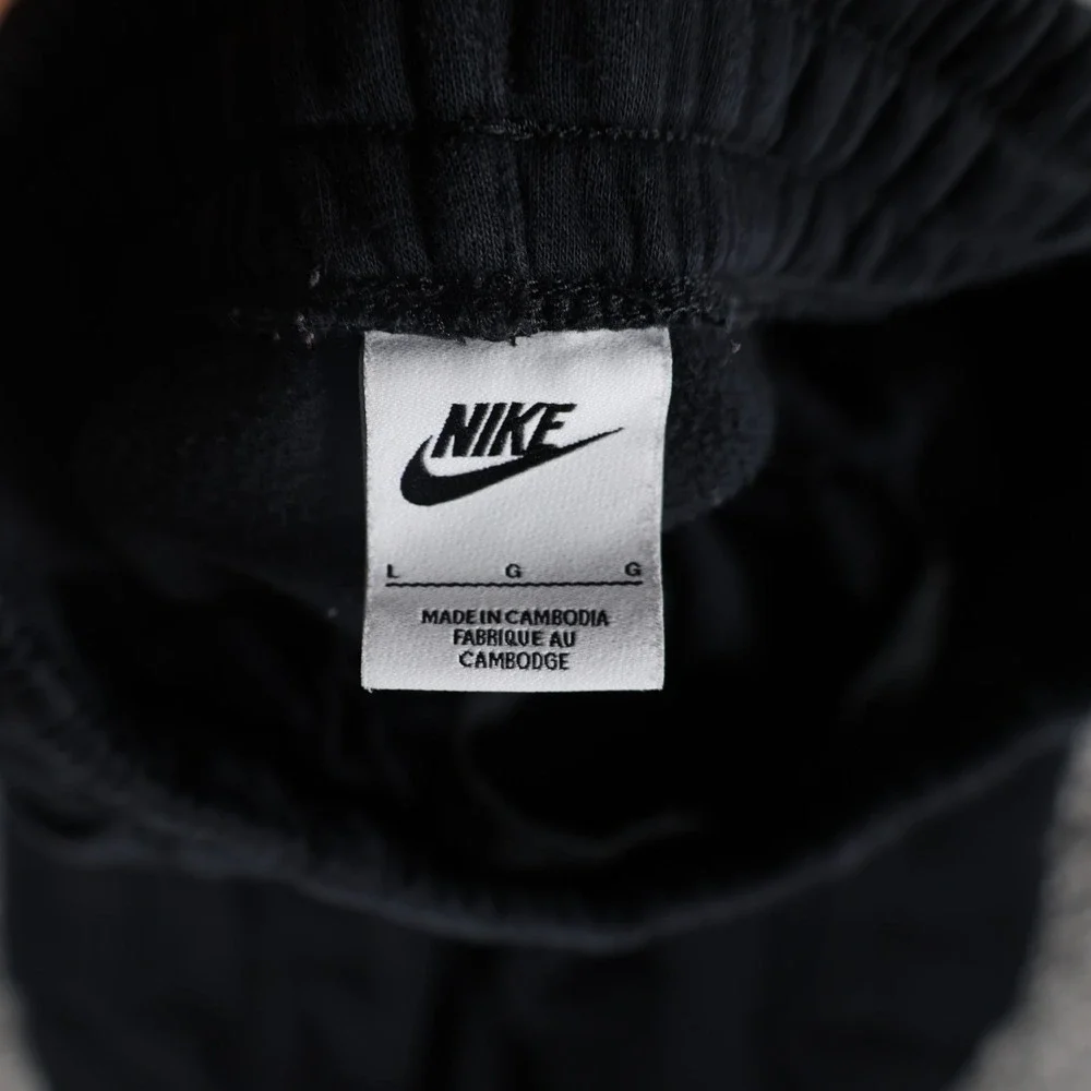 Nike Youth Large Cargo Jogger Sweatpants Black Embroidered Swoosh Kids Pants